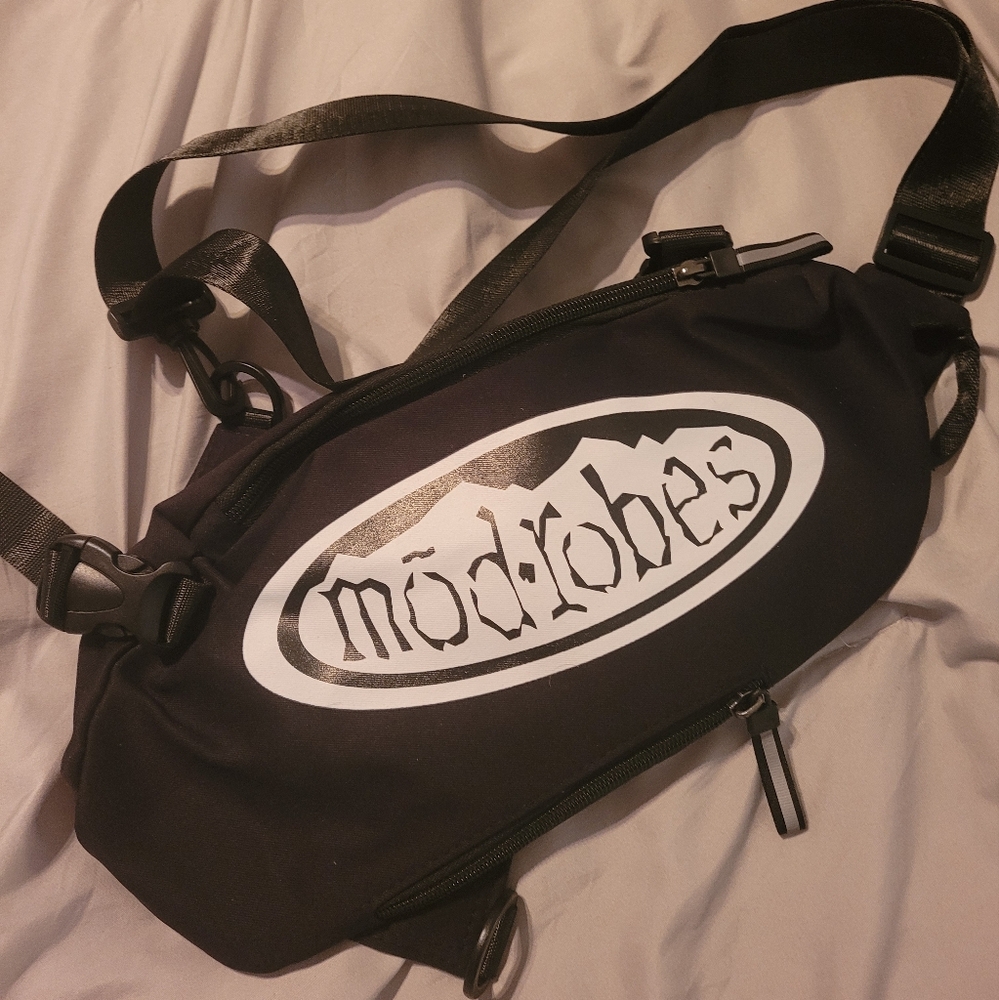 Modrobes Black Crossbody Bag